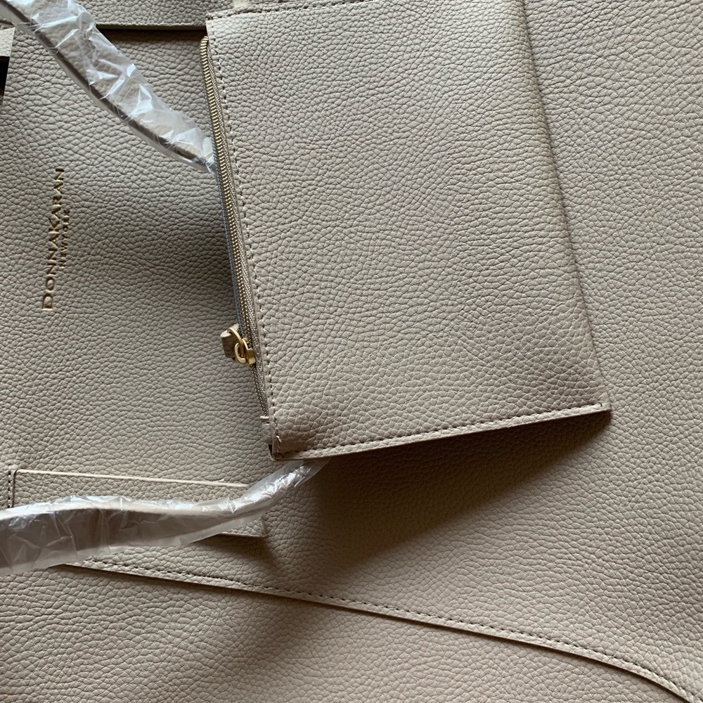DKNY beige taupe tote bag with coin purse. - Picture 4 of 7